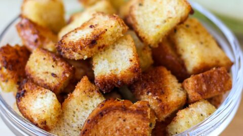 https://saladonaroll.com/wp-content/uploads/2023/02/air-fryer-caesar-croutons-1-480x270.jpg